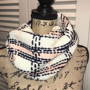 New tunnel scarf from Aerie